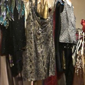 Bebe Moda Stretchy python AB sequins one shoulder 🤩 SC5